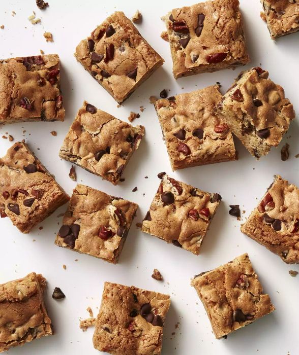 Pecan Blondies with Chocolate Chips