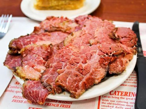 Thumbnail image for 20120209-schwartzs-smoked-meat-assiette-fatty.jpg