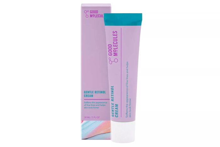 Good Molecules Gentle Retinol Cream is a skincare solution that helps rejuvenate and improve the texture of the skin.