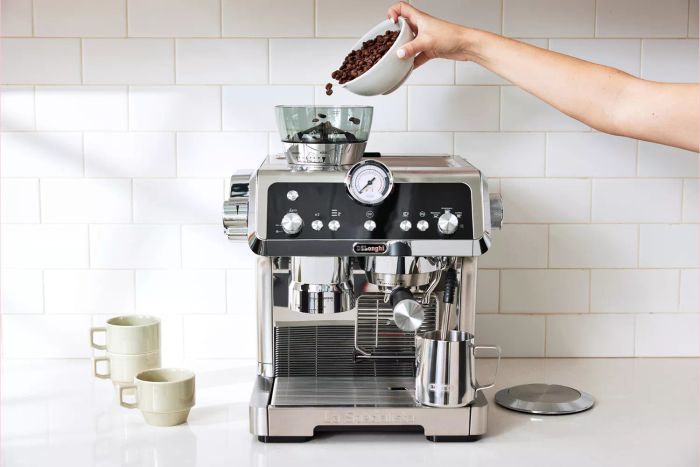 Coffee Makers Equipped with Grinders