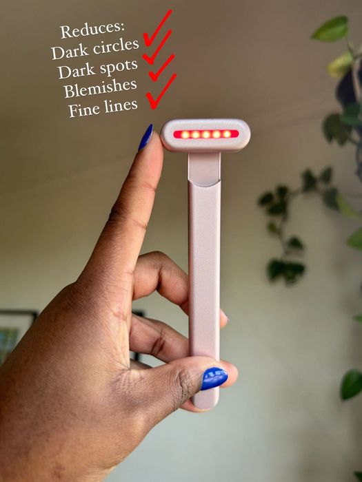 A close-up image of the Solawave wand alongside a checklist with key details.