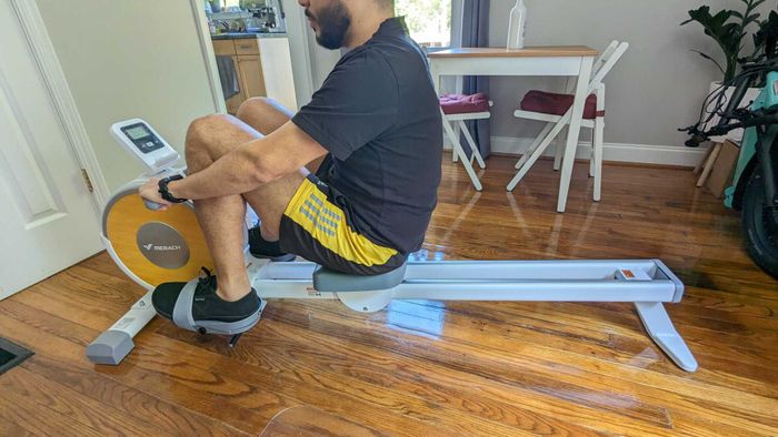 The handlebars are positioned too low and don’t extend far enough back for an optimal starting posture.