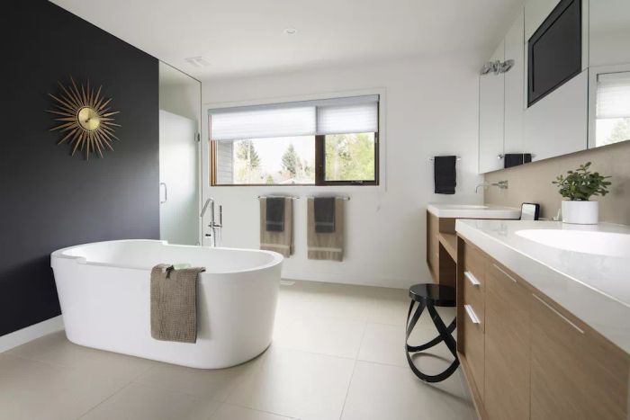 A Step-by-Step Guide to Clearing Out Your Bathroom Space