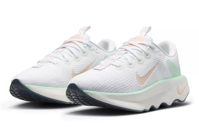 Nike Motiva Women's Walking Shoes