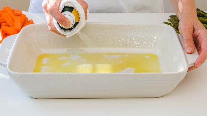 Fat-free cooking spray