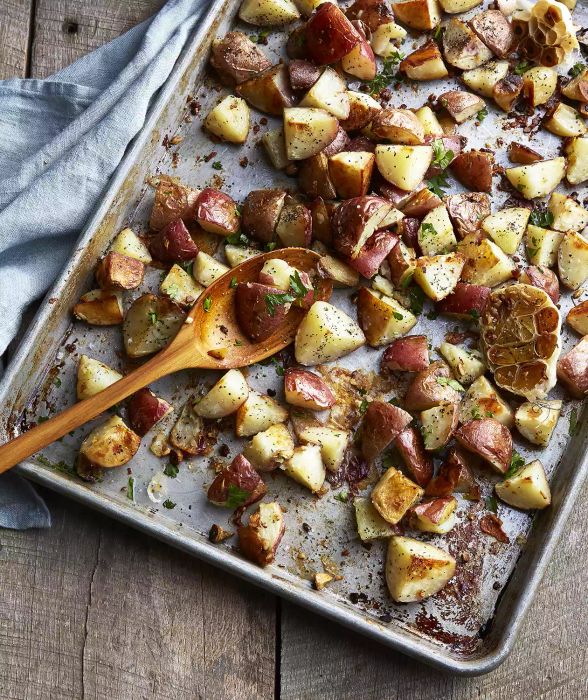 Potatoes Roasted with Garlic