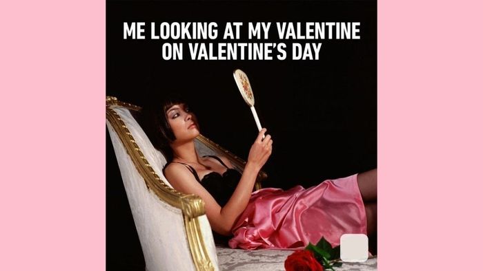 Meme Valentine đòi quà với sự vui nhộn không thể chối từ