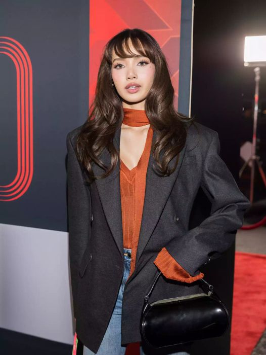 lisa blackpink bangs