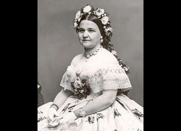 2. The Portrait of Mary Todd Lincoln