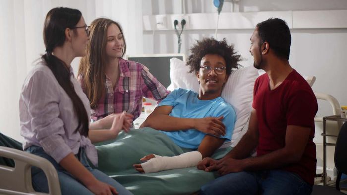 14 Nurse-Approved Gift Suggestions for Someone in the Hospital
