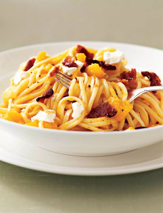 Linguine With Squash, Bacon, and Goat Cheese