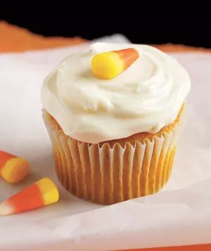 Pumpkin Cupcakes With Cream Cheese Frosting