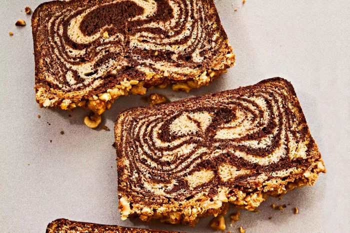 Chocolate-Hazelnut-Swirl-Cake-0922ENT