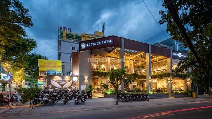 Mẫu thiết kế nhà tiền chế 2 tầng cho quán cà phê