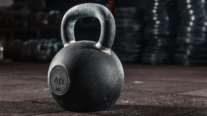 Mastering Kettlebell Moves Without Wrist Pain