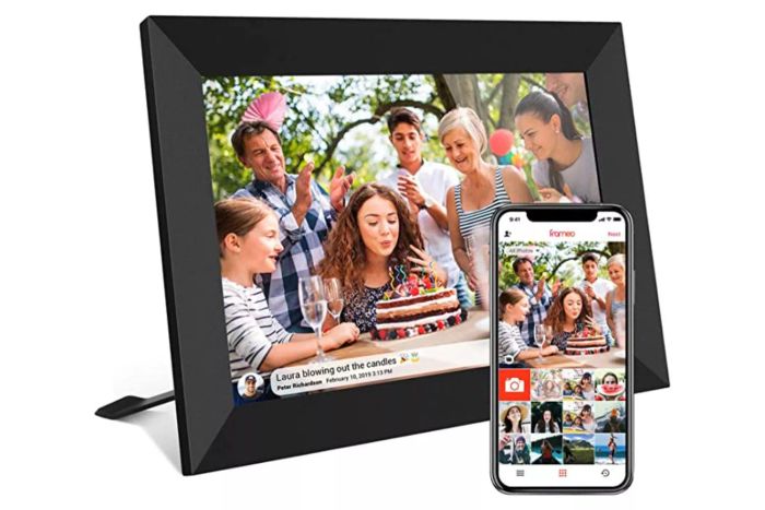 The Akimart Frameo 10.1-inch Smart Photo Frame provides an excellent way to showcase all of your favorite images and videos. With a sleek HD touchscreen and Wi-Fi capability, it connects effortlessly to the Frameo app, which is compatible with both Android and iOS smartphones.