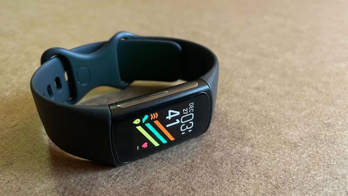 Personalizing your Fitbit Charge 6 with a custom watch face
