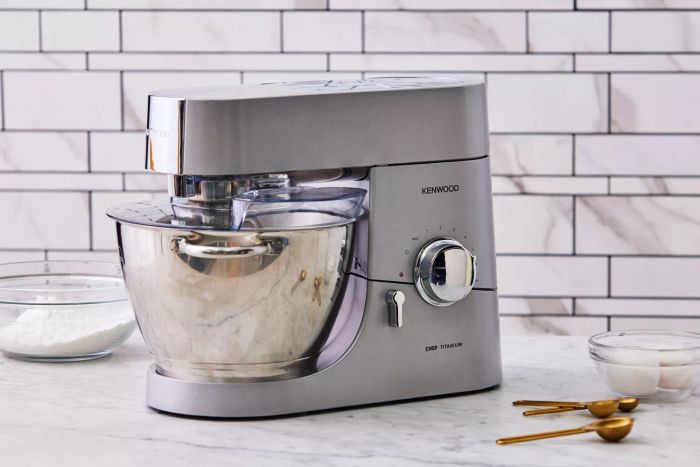 Kenwood KMC011 5 Quart Chef Titanium Kitchen Machine