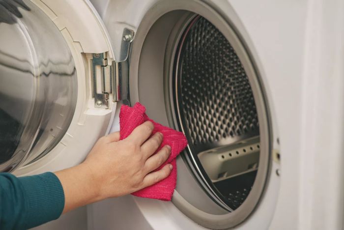 Sanitize your washing machine with hydrogen peroxide