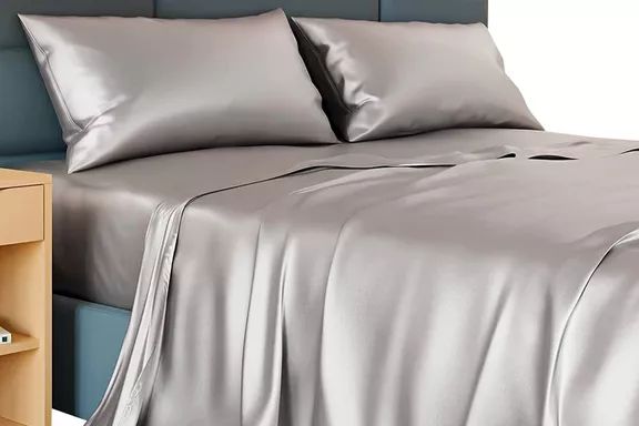 Decolure Satin Sheet Set