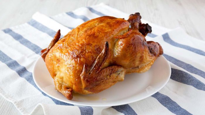 8 inexpensive yet healthy convenience foods, as suggested by Reddit users.