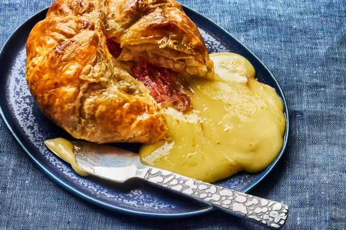 Baked Brie en Croute with Caramelized Onion Jam