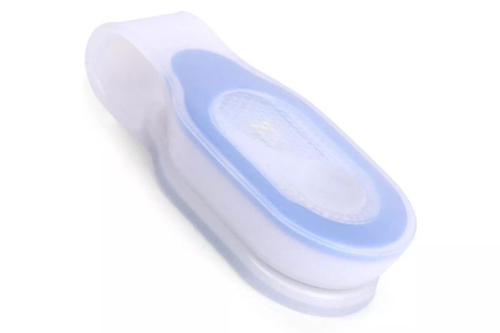 ALONEFIRE LED Flashlight Clip: A versatile clip-on flashlight that can serve as a night light, with strong magnetic capability to attach to clothing, making it ideal for hands-free use during walking, running, sports, or outdoor emergencies.