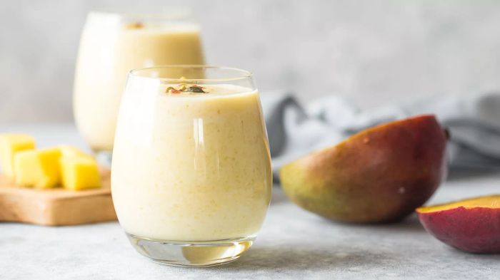 Creamy Mango Smoothie Made with Skim Milk