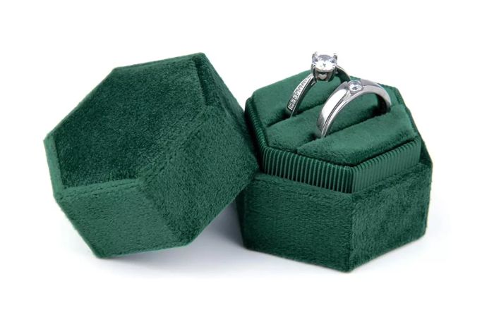 DesignSter Hexagon Velvet Ring Box - Premium Gorgeous