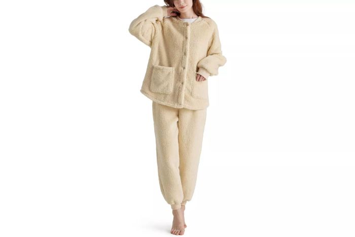 Bedsure Women’s Pajama Sets, Fuzzy Fleece Loungewear, 2-Piece Winter Sherpa Sleepwear, Soft and Cozy Long Sleeve Pjs