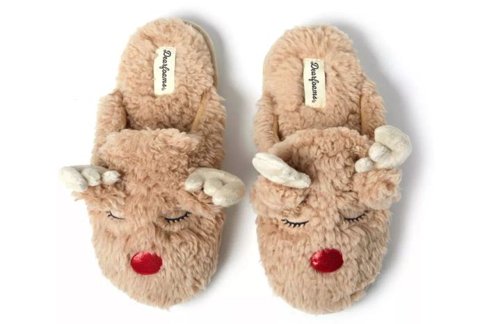 Target Dearfoams Women's Shay Christmas Reindeer Scuff Slipper