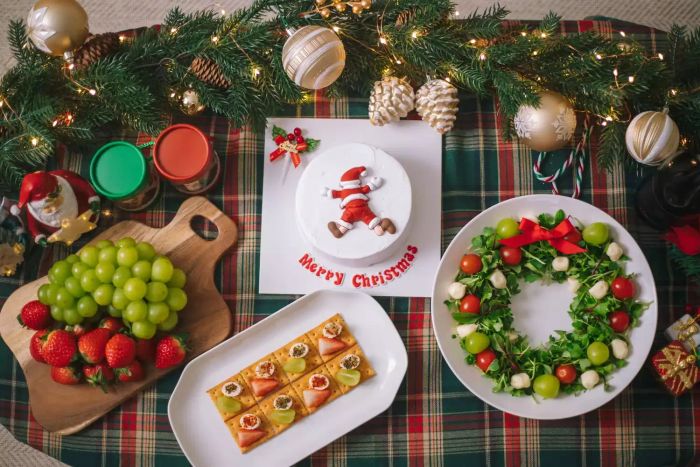 Prepare everything for your holiday party on the day itself.