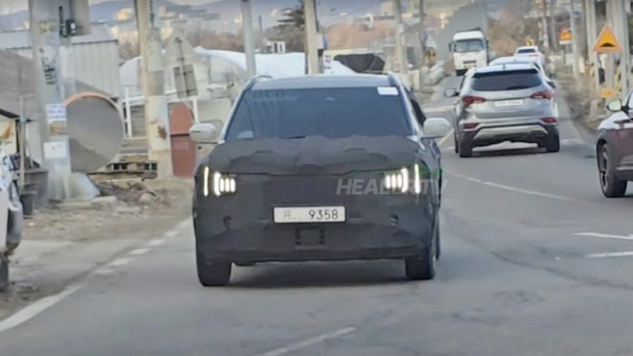 new-kia-seltos-headlight-design-leaked-4.jpg
