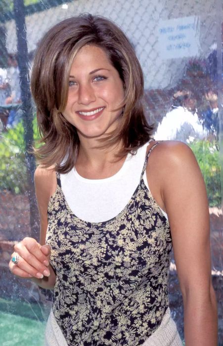 shoulder-length-haircuts-the-rachel