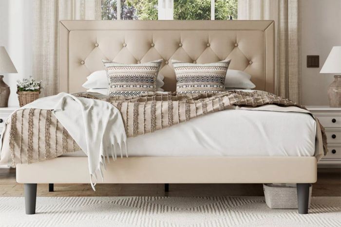 Wayfair Mercury Row Hegg Tufted Upholstered Platform Bed