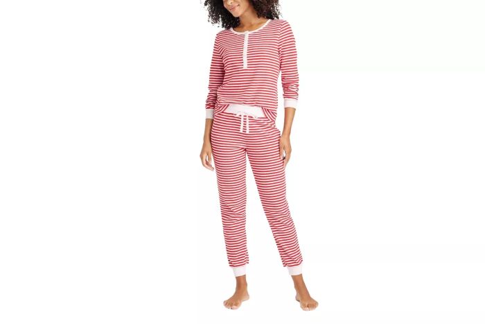 Auden Women's Thermal Long Sleeve Henley Top and Jogger Pants Pajama Set