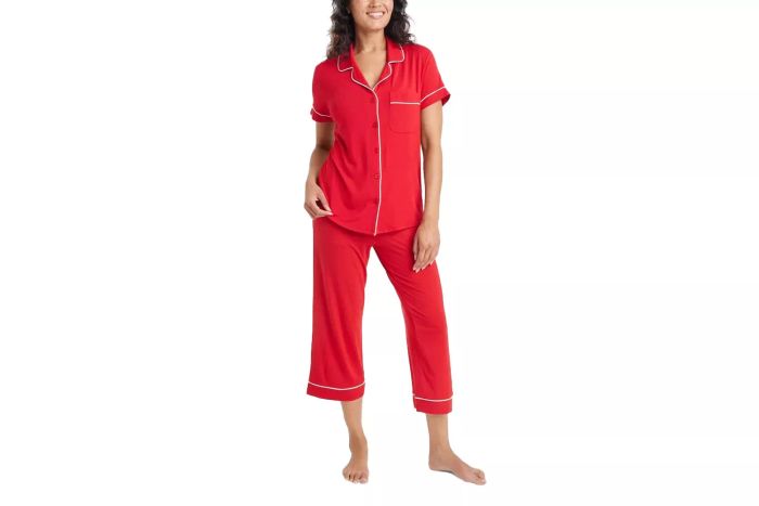Auden Women's Cloud Knit Short Sleeve Notch Collar Top and Cropped Pants Pajama Set