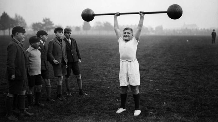 At what age is it too early for children to lift weights?