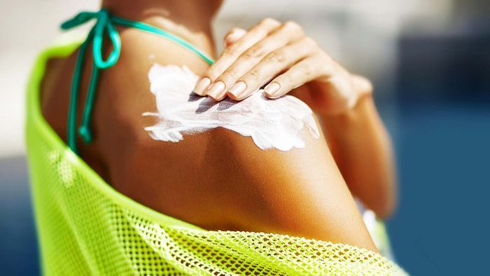 Do you truly need to keep reapplying sunscreen this often?