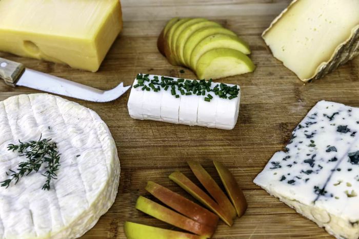 Avoid adding produce that browns quickly to your cheese board.