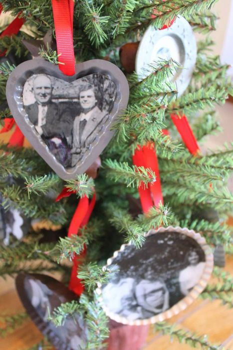 Family photo ornaments made from bottle caps.