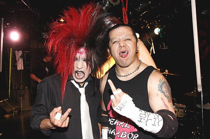 File:Shizuki and Jun Kasai on June 3, 2009.jpg