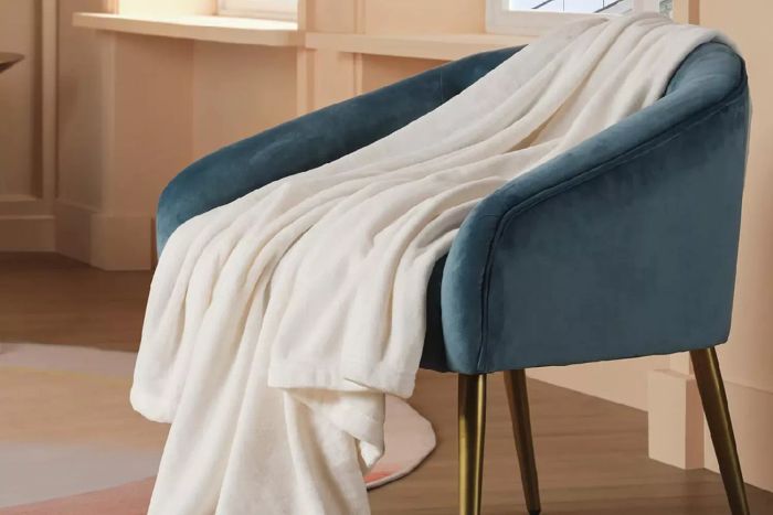 Bedsure Twin XL Fleece Throw