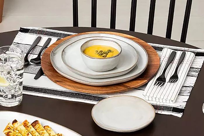A selection of 12 cozy stoneware soup bowls that are ideal for your fall recipes.