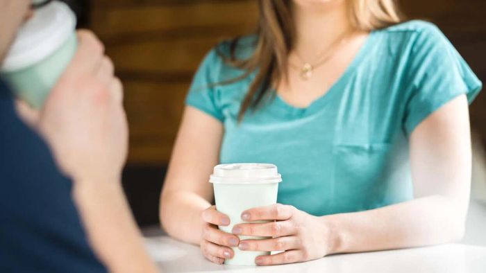 How to Handle Conversations With Individuals Who Don’t Make Eye Contact