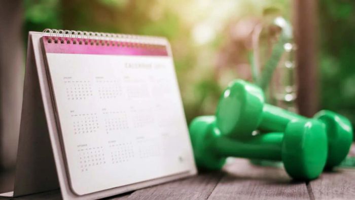 calendar and weights