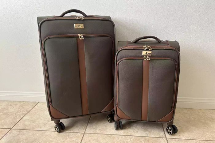 London Fog Kensington Expandable Spinner