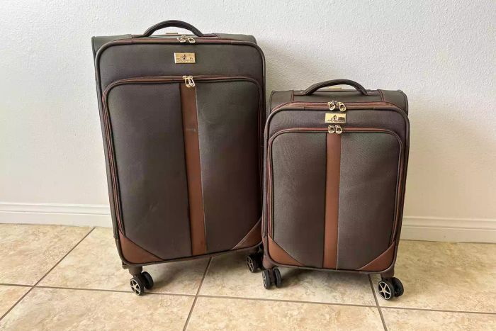 London Fog Kensington Expandable Spinner