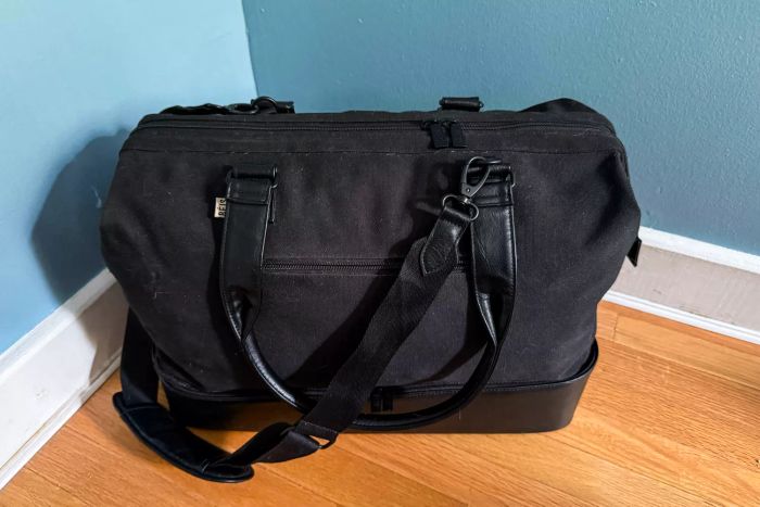 Beis The Weekender bag