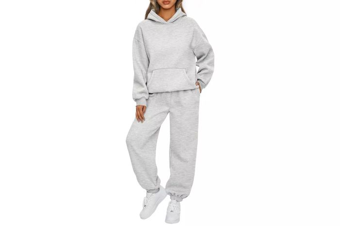 AUTOMET Women's 2-Piece Lounge Hoodie Sweatsuit Sets, Oversized Sweatshirt and Baggy Fall Fashion Sweatpants with Pockets